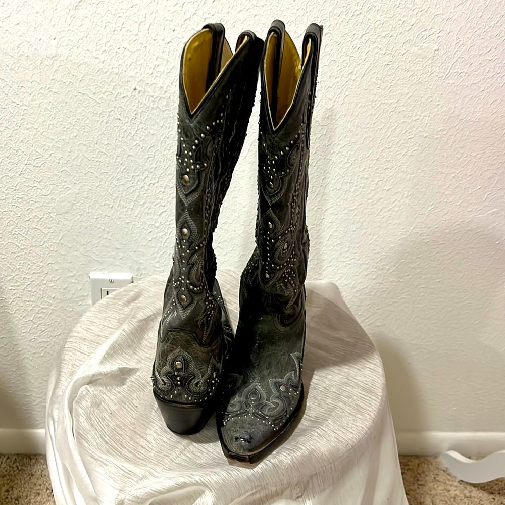 Corral grey boots with studs size 7